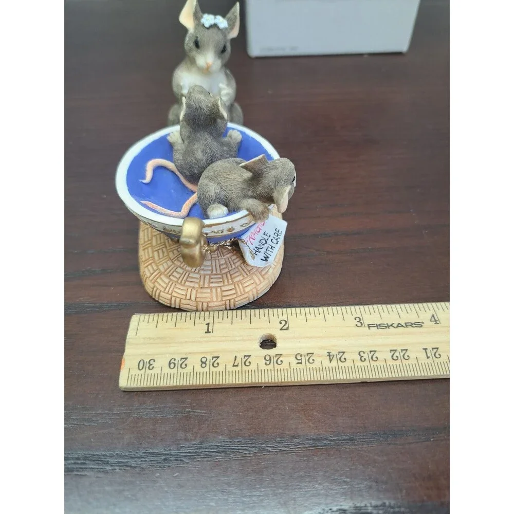 Charming Tails 1996 Fragile Handle With Care #5260 Of 15000 Figurine